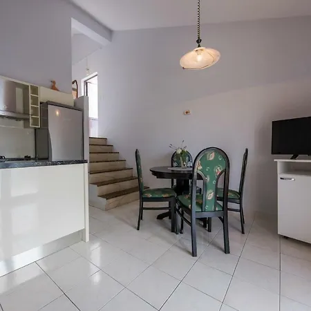 Apartman Mateo *