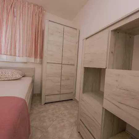 Mateo Apartment